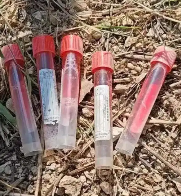 枣庄儿童福利院外现多支病毒采样管